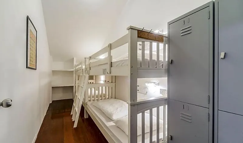 Hotel Istay.Inn - An Urban Art Hostel Singapore